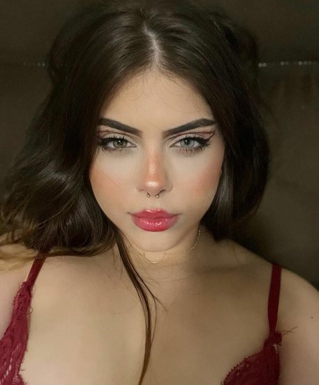 ママの足OnlyFans セクシーヌード 写真