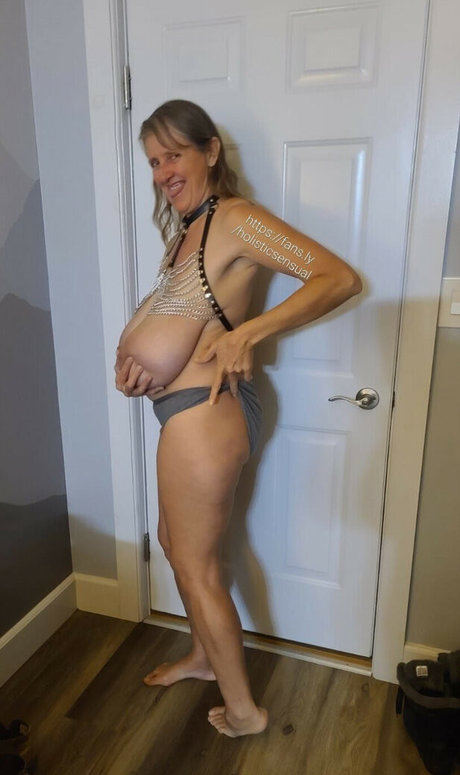 Busty Petra ポルノモデル 写真