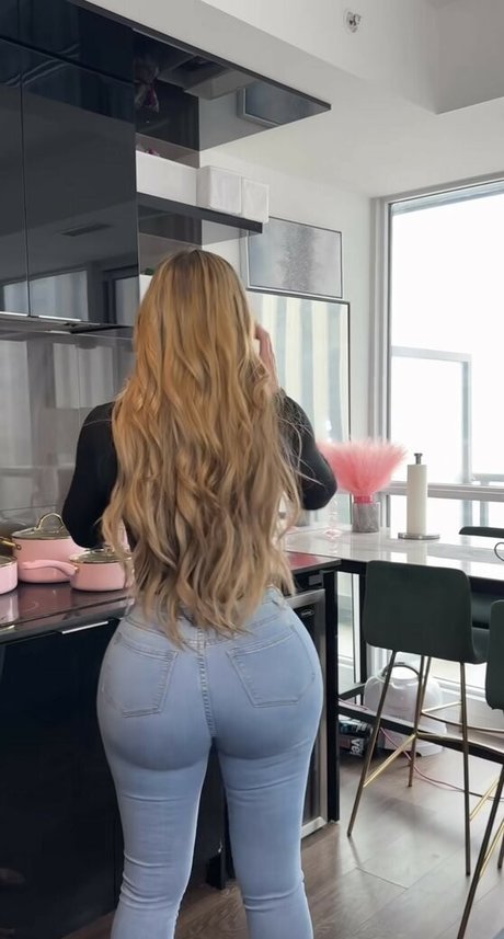 Brielez1 ホットなポルノスター 写真