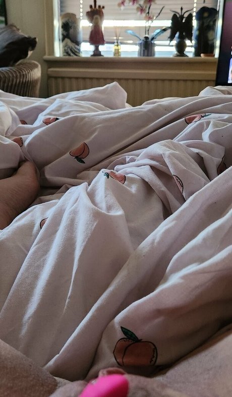 Gothicc Peach アートモデル 写真