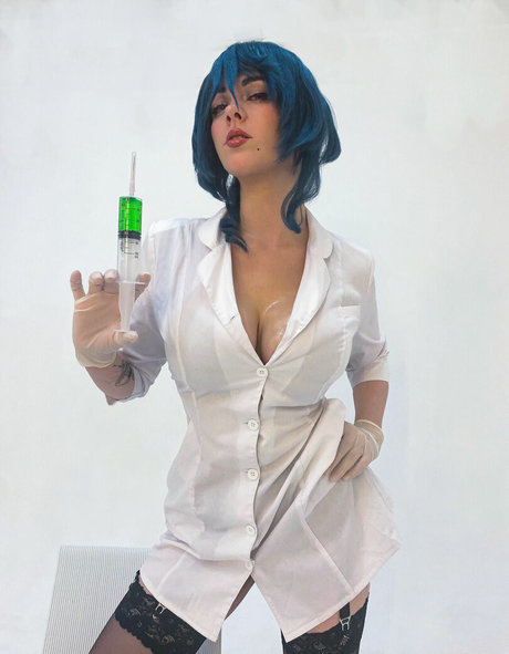 awesomi ホット女優 写真