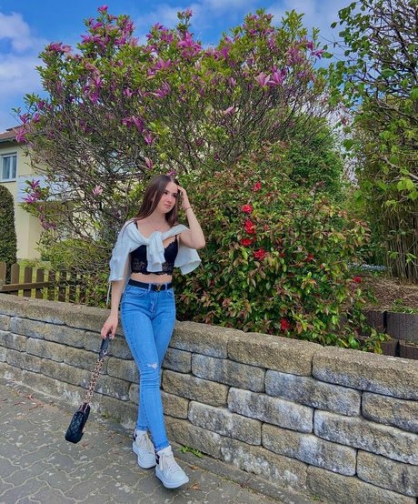 Lenchen ポルノスター 美しい アーカイブ