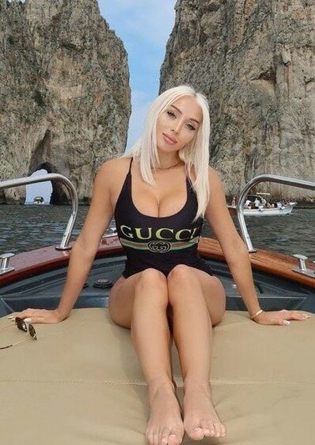 Daniella Chavez アダルトスター 写真