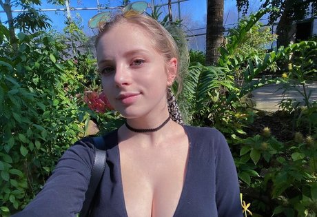 emmanuelleweddell ポルノスター ホット 画像