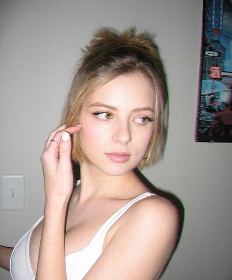 emmanuelleweddell 裸のモデル 写真