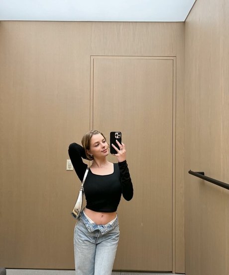 emmanuelleweddell エロティックなスター 写真