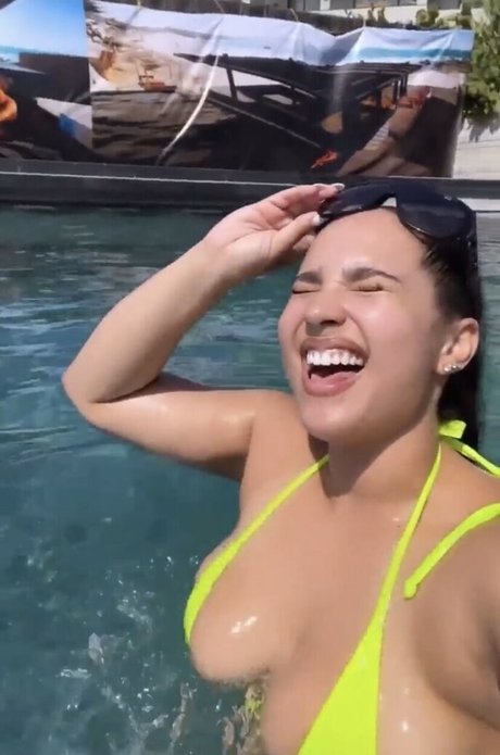 フィットネスインフルエンサーオンリーファンズ セクシーxxx 写真