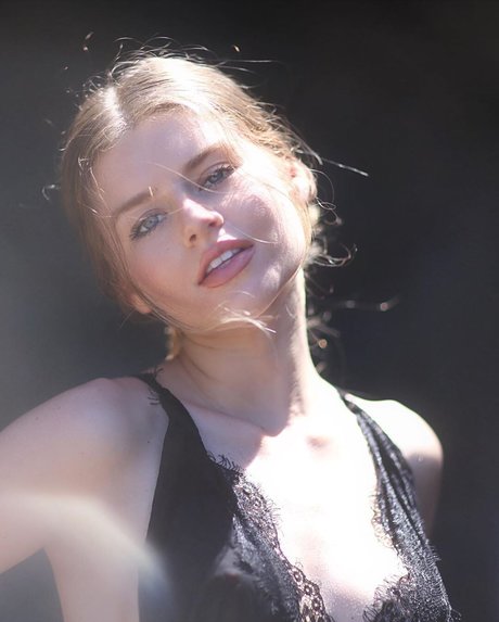 Summer Michelle ヌードモデル 写真