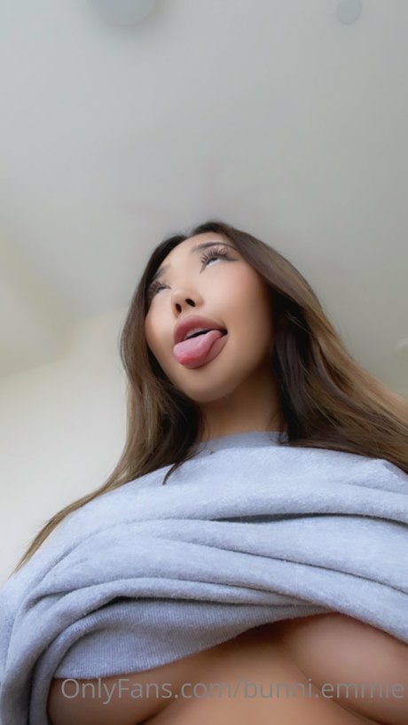 縛られたOnlyFans ポルノグラフィック 画像