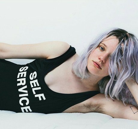 逆騎乗位 オンリーファンズ 無料アダルト 写真