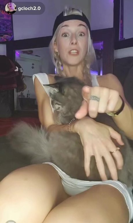 Live Stream Oops 独占モデル 画像