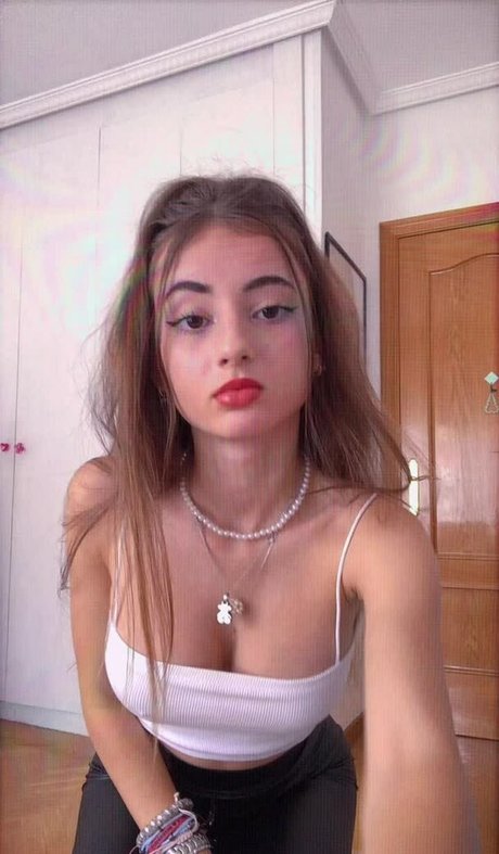 meena 053 ポルノスター ホット 写真