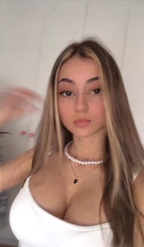 meena 053 ポルノスター アーカイブ