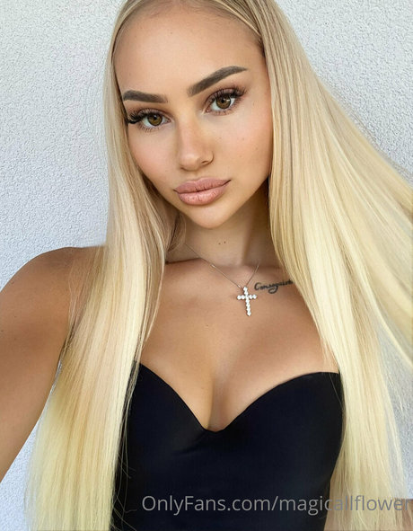 ブラックマジックオンリーファンズ アートxxx 写真