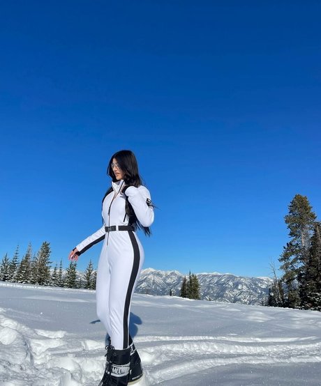 汚れた足オンリーファンズ 美しいヌード 写真