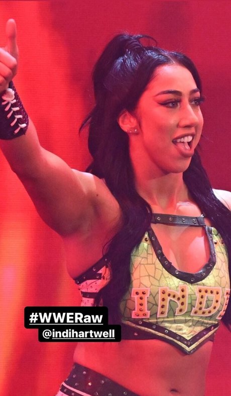 Indi Hartwell 裸の女優 画像