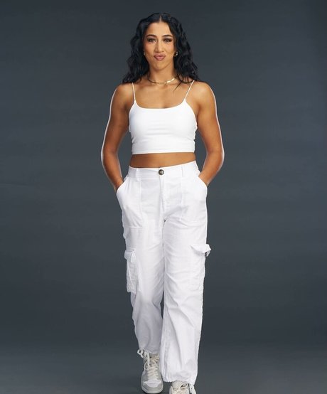 Indi Hartwell 女優 画像