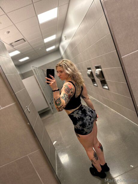 義母オンリーファンズ ホットセックス 写真