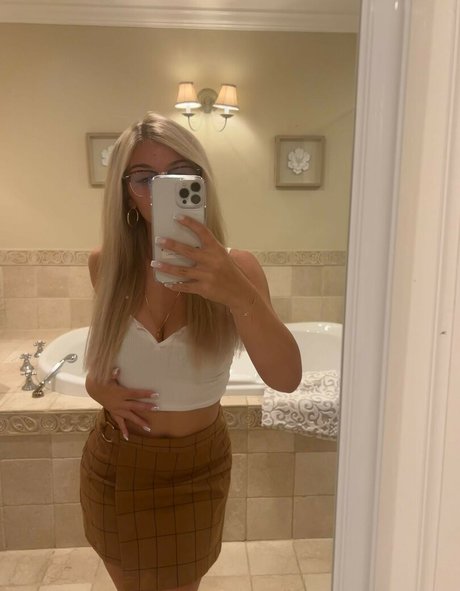 Lyndalessandro ポルノスター 素敵 画像