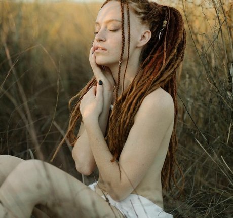 Dana And Marina Kushnir ヌードのポルノスター 写真