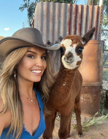 Love Island Millie ポルノスター トップ ギャラリー