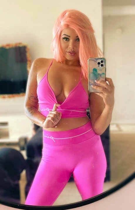 thetezzashow エロティック女優 画像