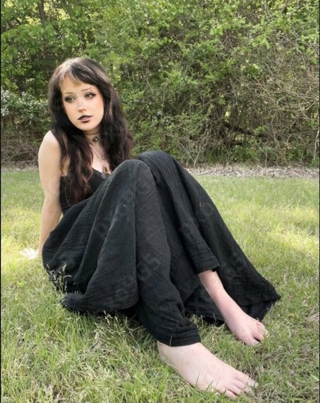 Gutknot ヌードモデル 写真