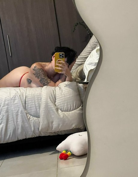 laotacostena ポルノスター 写真