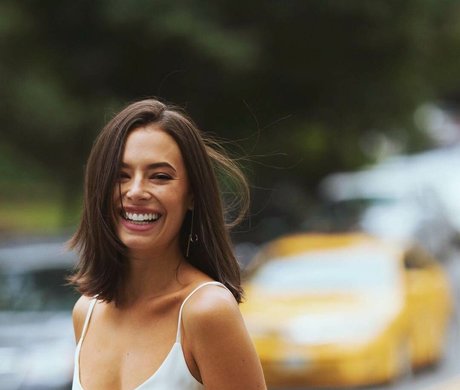 Chloe Bridges ポルノモデル 写真