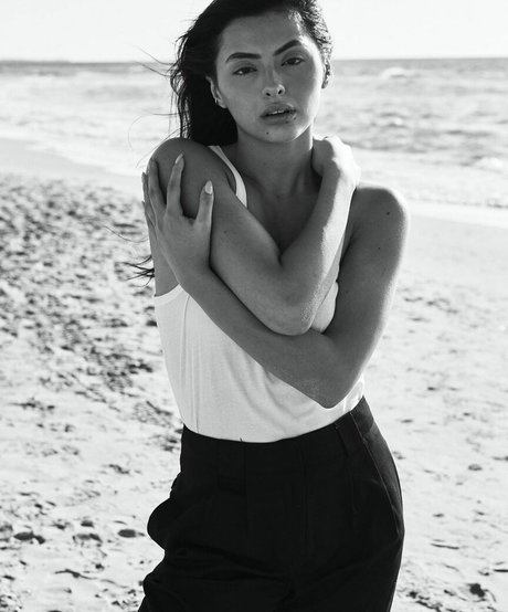 プリティオンリーファンズ エロチック ギャラリー