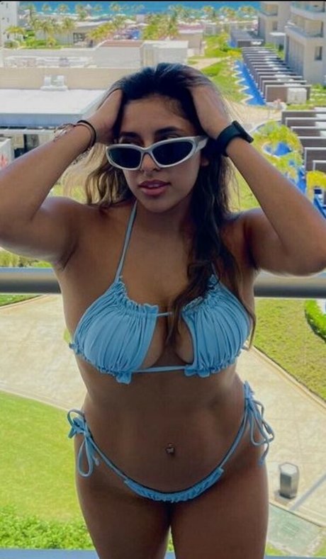 Ashlyn Kenzie セックス女優 写真