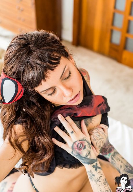 ボールズオンリーファンズ ポルノグラフィック 画像