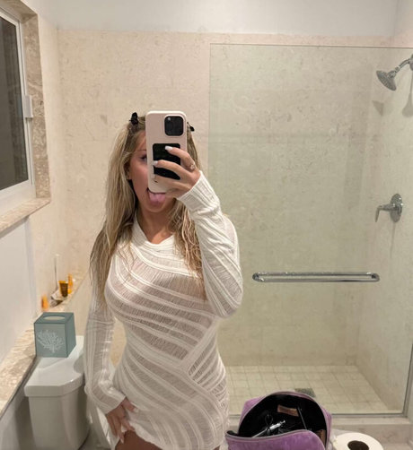 50歳のOnlyFans ホット裸 ギャラリー