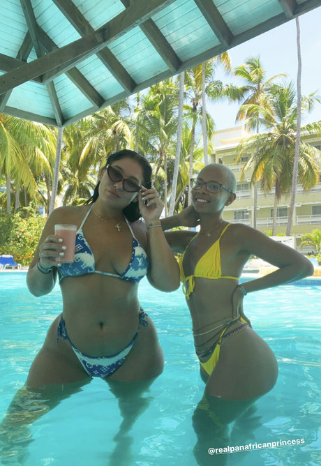 Chelsea Karpel かわいいスター 画像