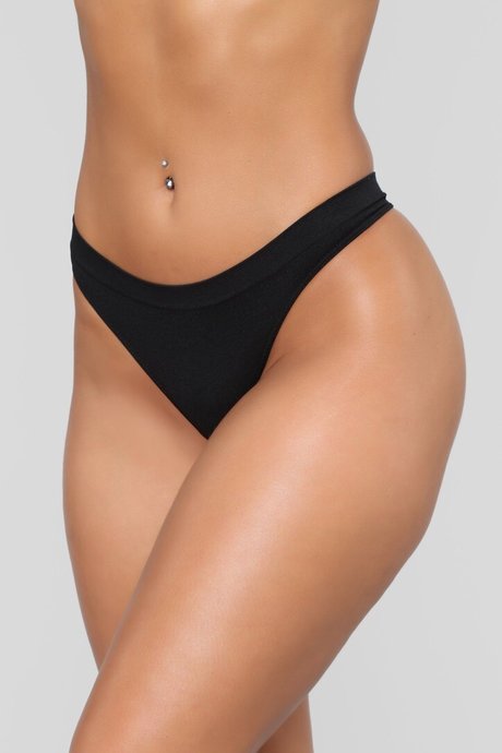 プリティオンリーファンズ セクシー裸 ギャラリー