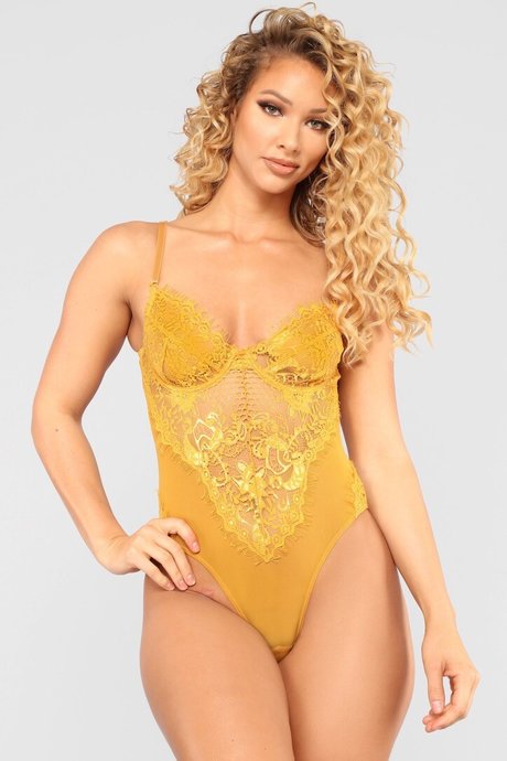 日本の女子高生OnlyFans ポルノ 画像