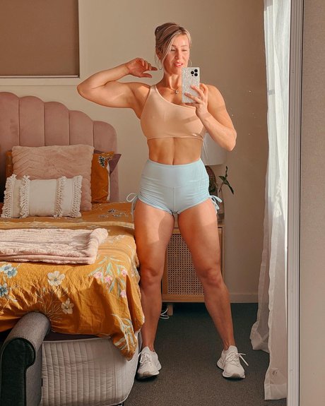 Rogue mamacita アートモデル 画像