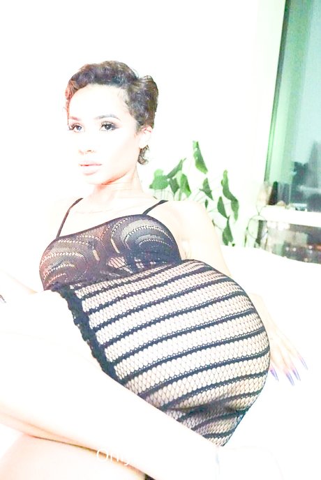 騎乗位熟女OnlyFans アートポルノ 画像