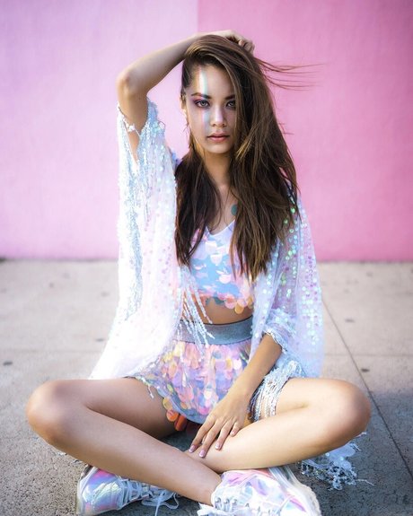 Melodi Flack_ ヌードのポルノスター 写真