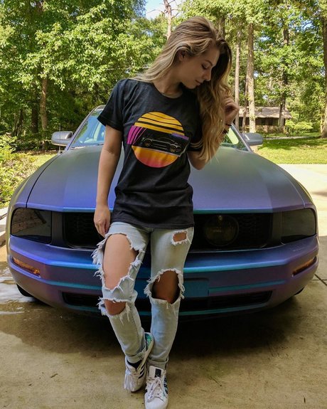 Marris Gulledge ポルノモデル 写真