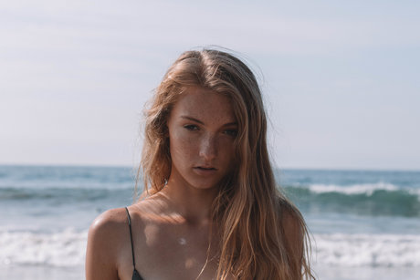 背が高くて巨乳のOnlyFans 素敵 ギャラリー