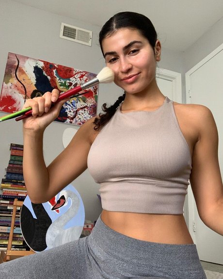 レディーボーイ アジアン OnlyFans ホット裸 写真