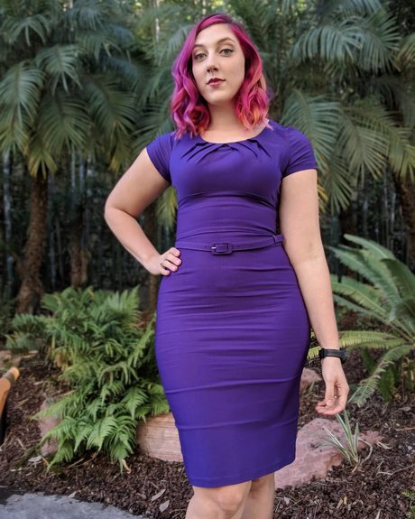 ヌード教師オンリーファンズ セクシーヌード 写真