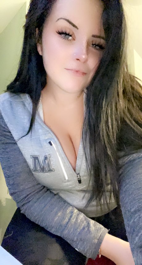 垂れ下がった熟女OnlyFans ポルノ 画像