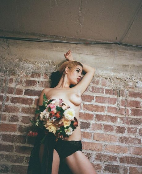 Uli Krown_ スター xxx 写真