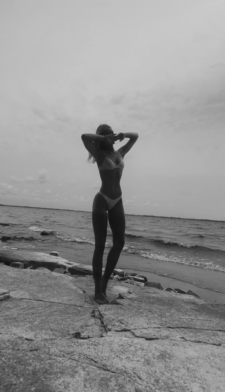 Anna Moores 完璧なモデル アーカイブ