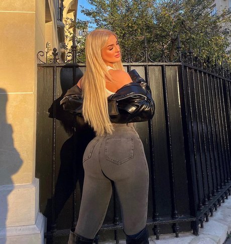 Edda Elisa セックスモデル 画像