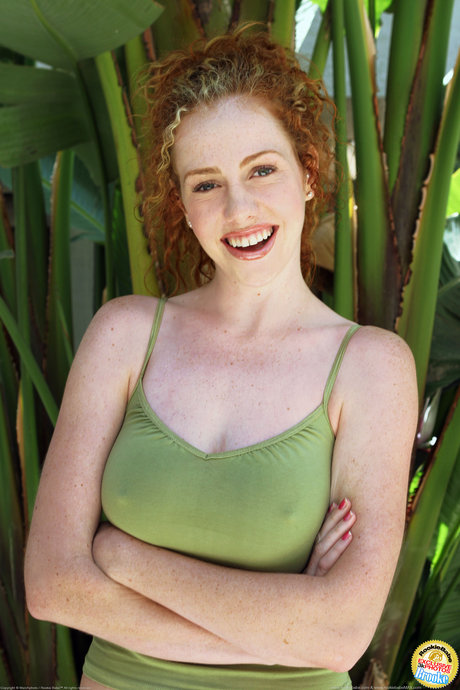 Brooke Barnes ヌードモデル ギャラリー