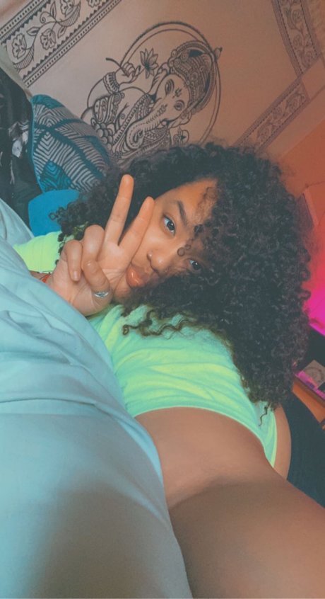 Littyliya 独占スター 写真