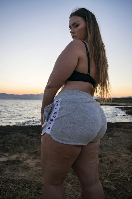 Otoni Ogni 素敵なスター 写真